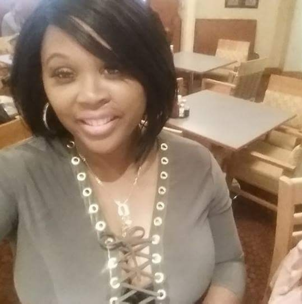 Meet your Posher, Lia